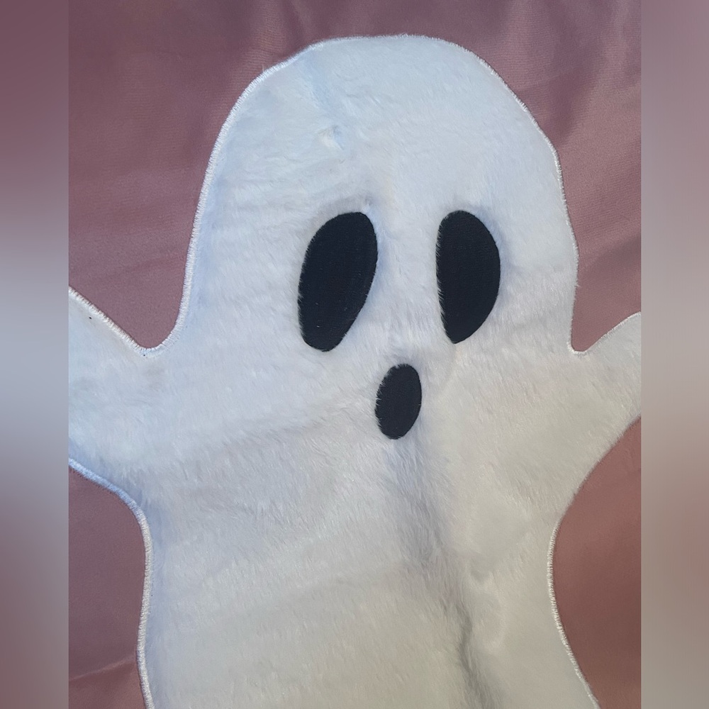 Ghost Pillow Cover - Picture 2 of 4